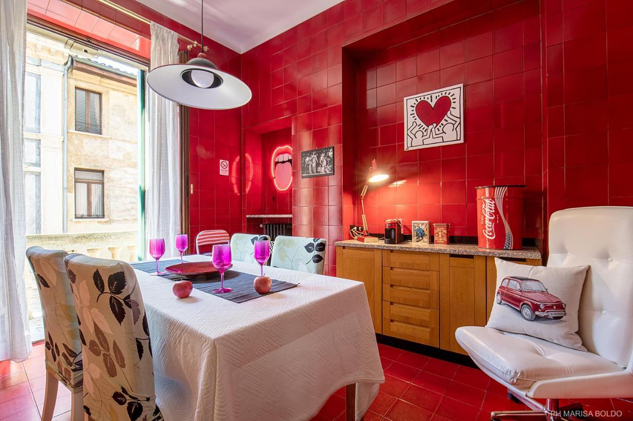 Billie'S Flat Red - Art & Design Apt In Verona Historic Centre Esterno foto
