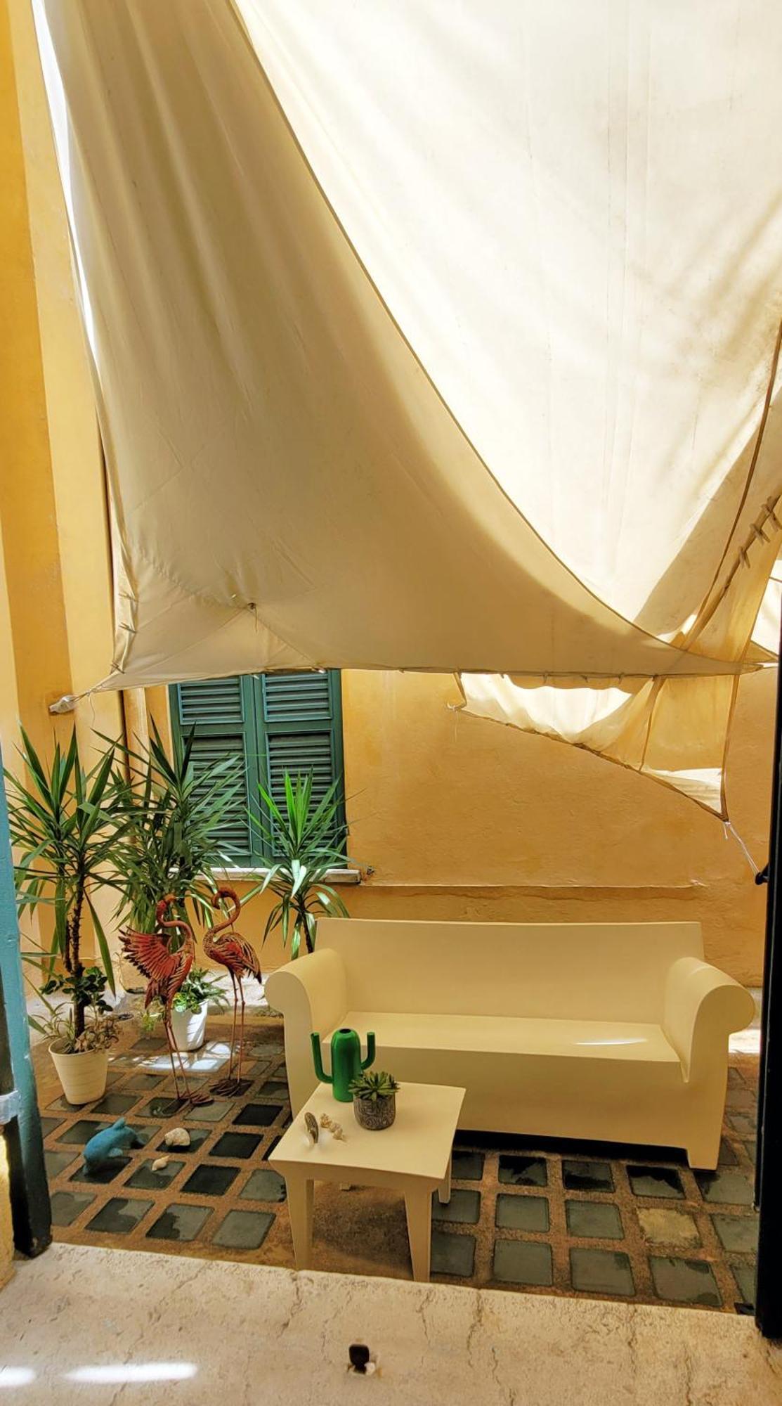 Billie'S Flat Red - Art & Design Apt In Verona Historic Centre Esterno foto